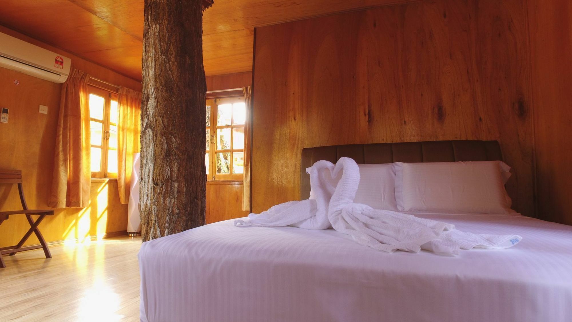 Hotel Borneo Tree House à Kota Kinabalu Extérieur photo